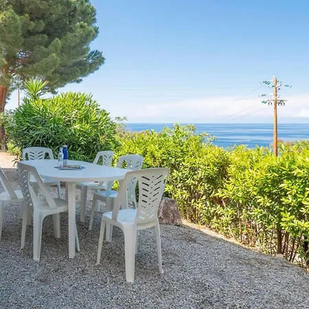 Sansone Beach Lejlighed